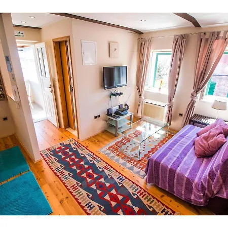 Viktoria Apartmán *